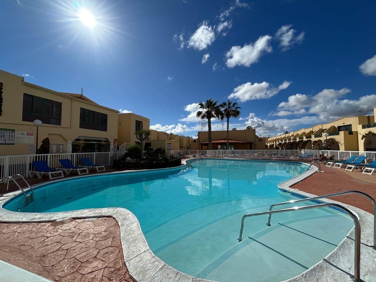 Casa Bow Castillo Mar pool